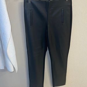 Never worn Chico’s legging